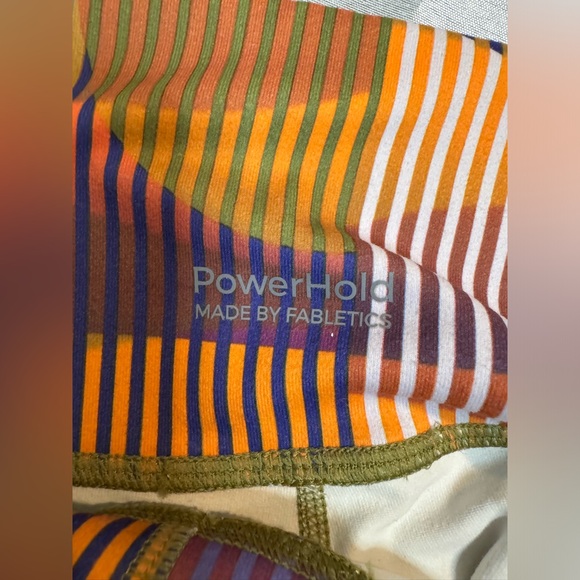 3 piece Fabletics bundle - Picture 11 of 14